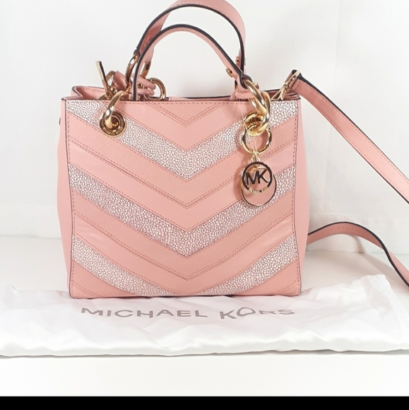 Michael Kors Handbags - MK satchel bag